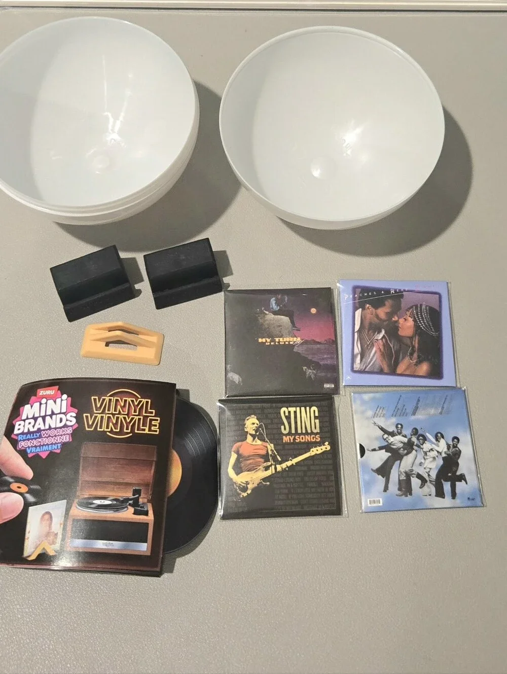New Mini Brands Vinyl Miniature Collectible Sting, Lil Baby, Commodores, Peaches